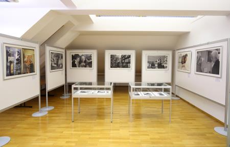 RAZSTAVA FOTOGRAFIJ JANEZA BOGATAJA 08 FOTO LJUBO VUKELIČ